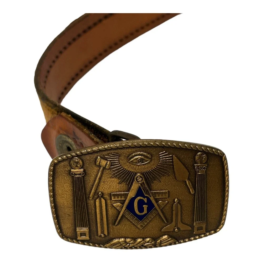 FREEMASON MASONIC MASON BELT BUCKLE VINTAGE 1981‎ Metal LEATHER BELT 31in SMALL